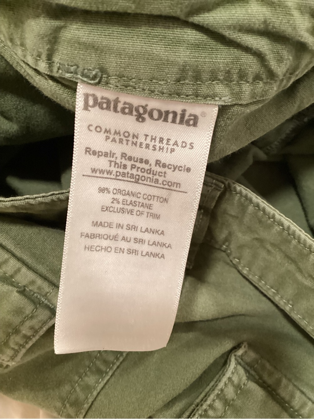Patagonia Woman’s Olive  khaki Utility Roll Cuff Shorts 8 - Picture 6 of 11